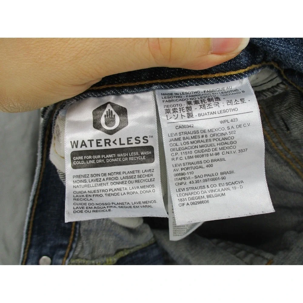 Levis 550 Jeans Mens Size 46 Relaxed Straight Leg Dark Wash Casual Workwear